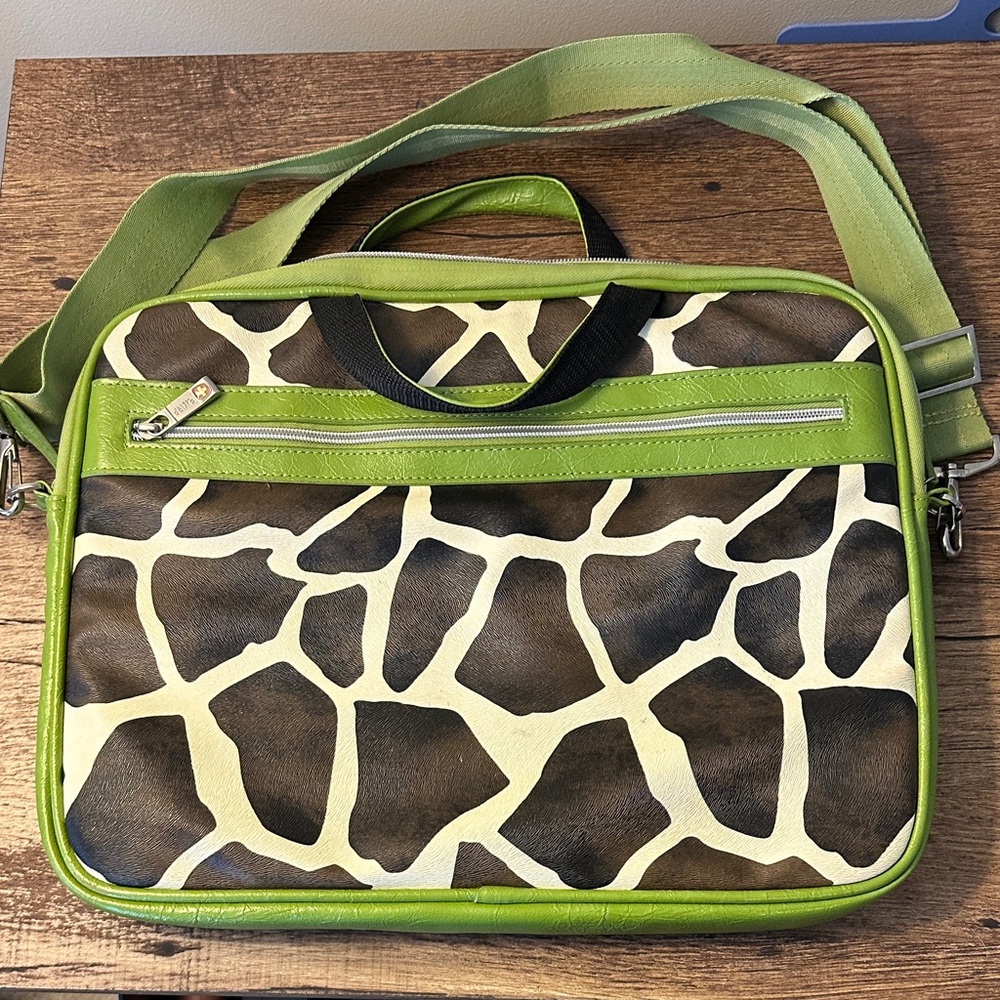 Green and Brown Giraffe Print Swiss Mobility Laptop Bag